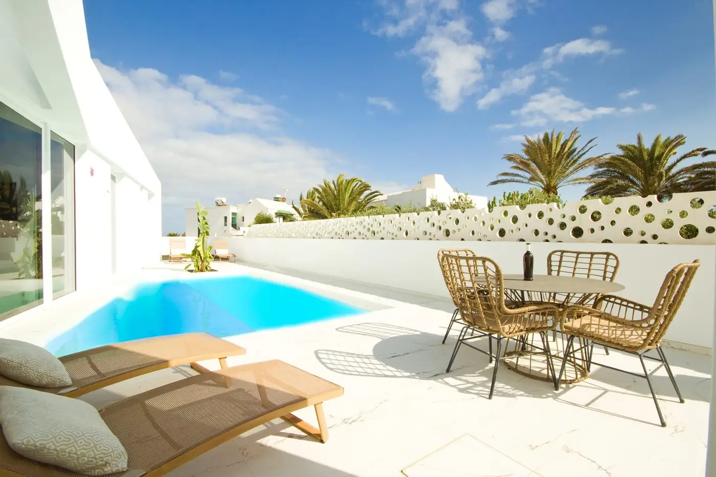 Serenity Natura - Piscina y terraza
